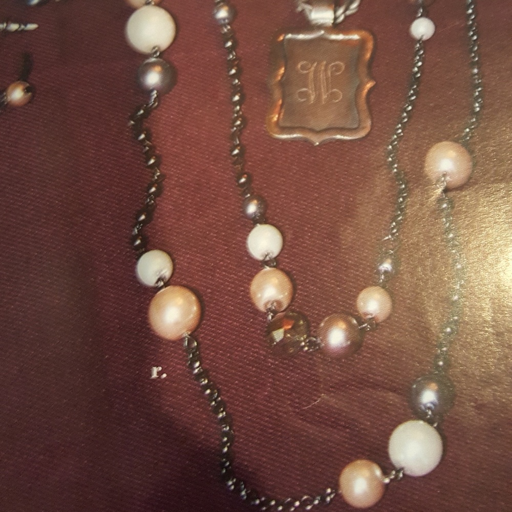 Lot of Initial Outfitters necklaces - Picture 4 of 4